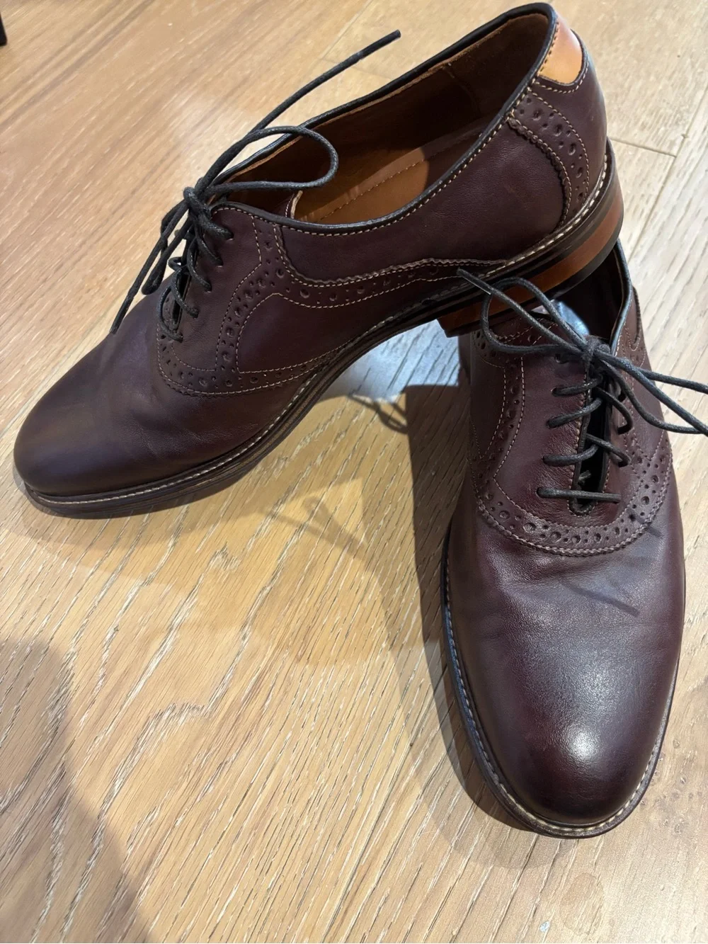 Johnston & Murphy Men's Brown Burgundy Leather Wingtip Derby
